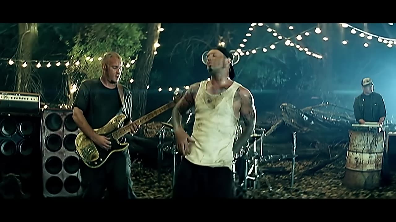 Limp Bizkit - Eat You Alive (Official Music Video)