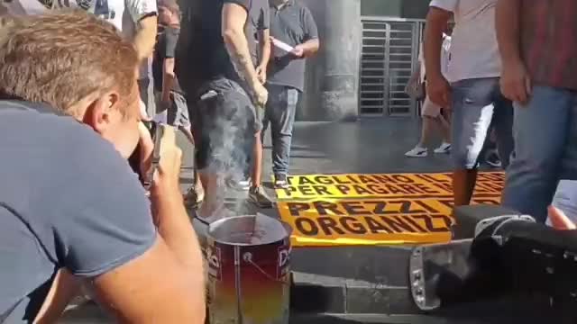 Italians burning their energy bills