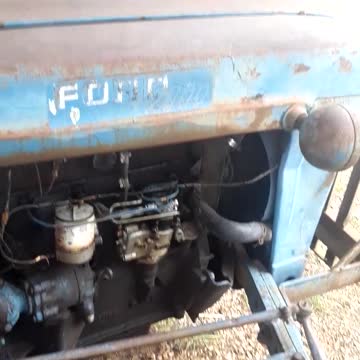 1963 Ford 2000 diesel tractor