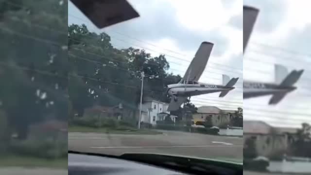 Breaking | Moment A Small Plane Crashes into Florida Road✈️