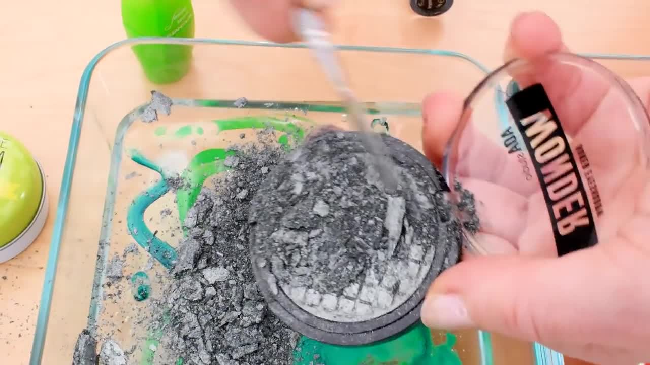 Green vs Red - Mixing Makeup Eyeshadow Into Slime! Special Series 64 Satisfying