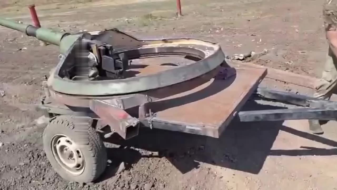 Russian Soldiers Training on Strange Cannon Built from Vehicle Parts