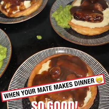 When Your Friend Makes Dinner 😋