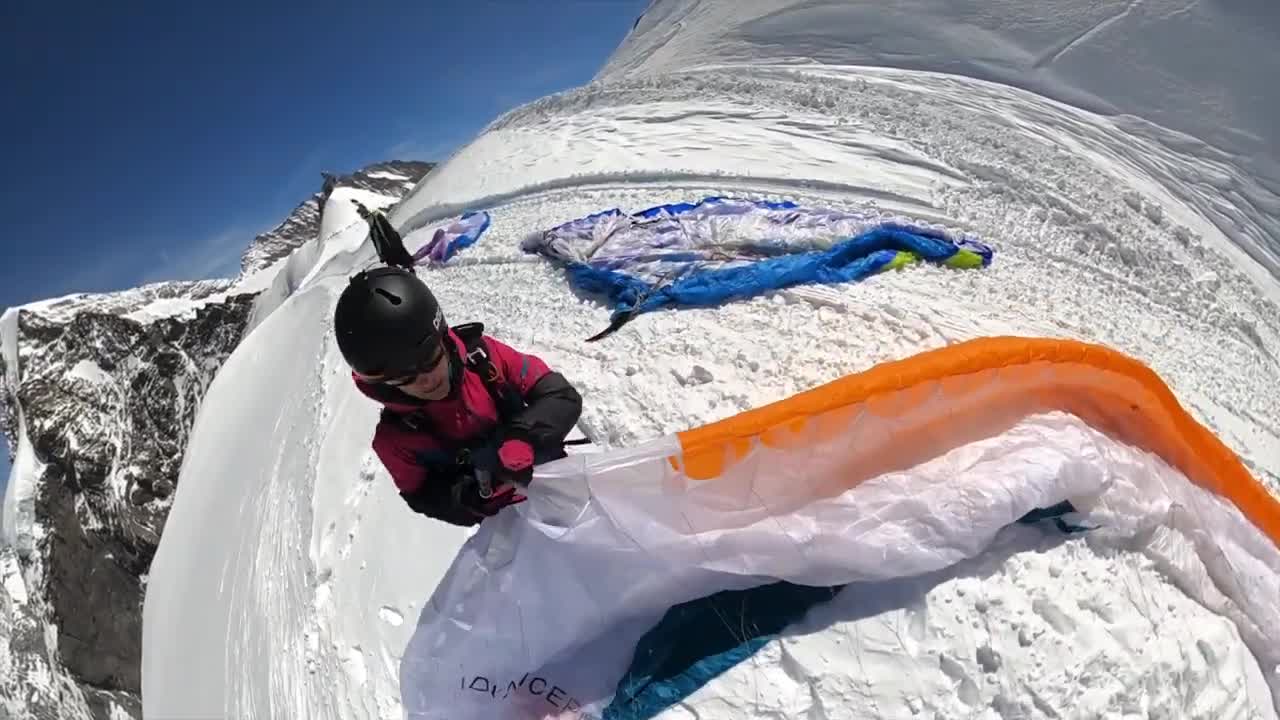 Skyluuve - Oster Flug vom Jungfraujoch