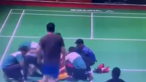 “關鍵訊息”心臟內科 林晨暉醫師解讀，中國17歲羽球年輕好手_張志傑倒地不起、不幸去世在羽球賽場上！“現場錯過三個非常重要的救命環節”…