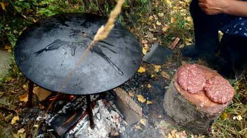 Artisanal burger made in the country