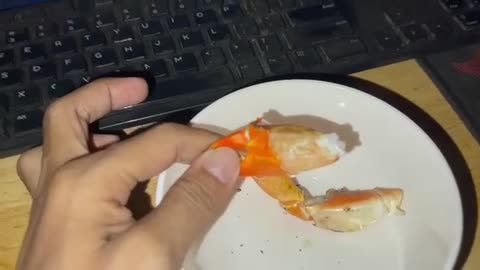 Crab claw is delicious