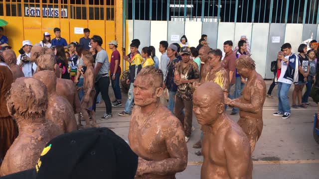 homens de lama