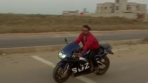 Suzuki GSX-R 750 SRAD