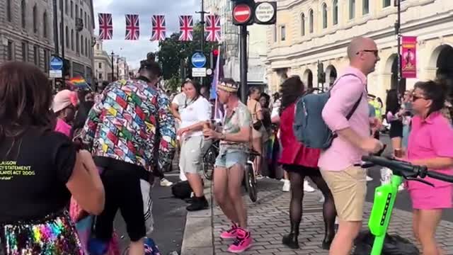 I met a group of happy people singing and dancing on the street