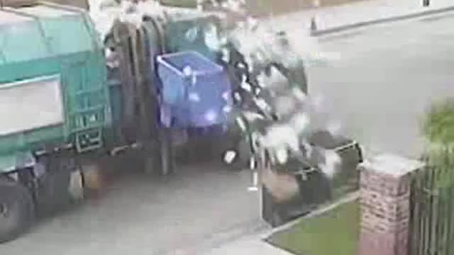 DISTRACTED GARBAGE