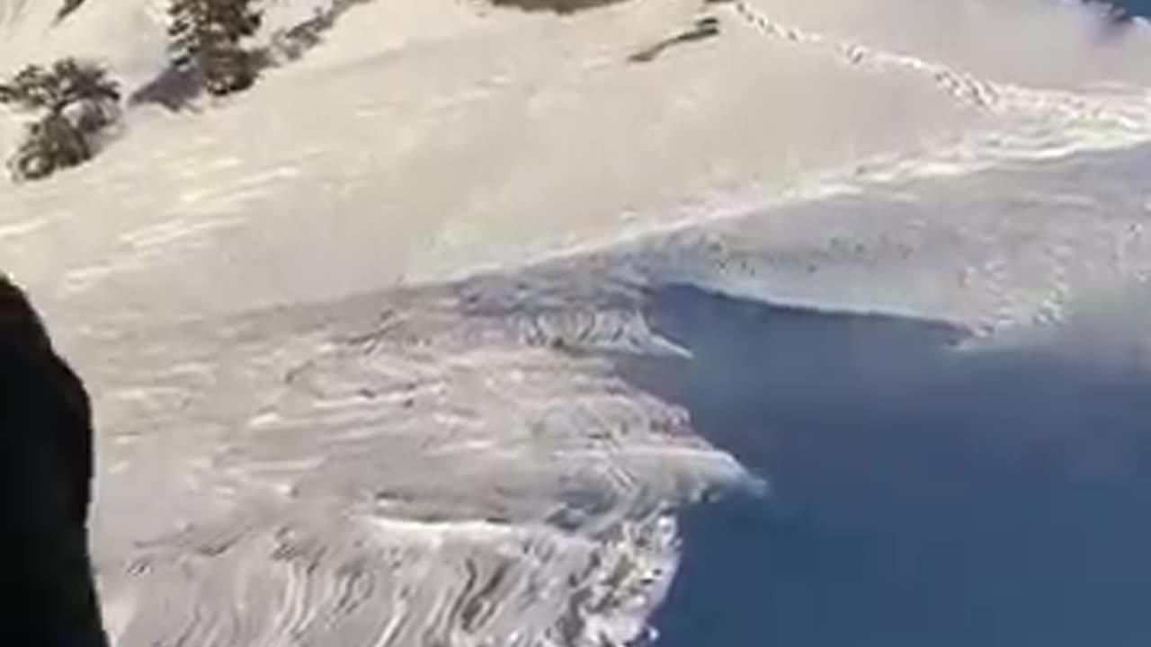 Mountain Rescue! Chopper Snags Stranded Hikers from California Mountaintop