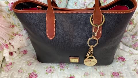 What's in my Dooney & Bourke Florentine Pocket Satchel