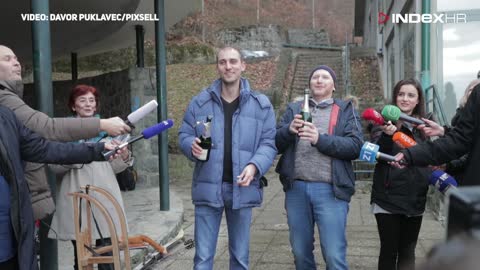 Zagreb: Mišić i Petek šampanjcem proslavili "otvaranje" žičare