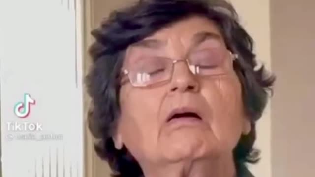 Δεν κάνω το EMBOΛIO H γειτόνισσα πέθανε