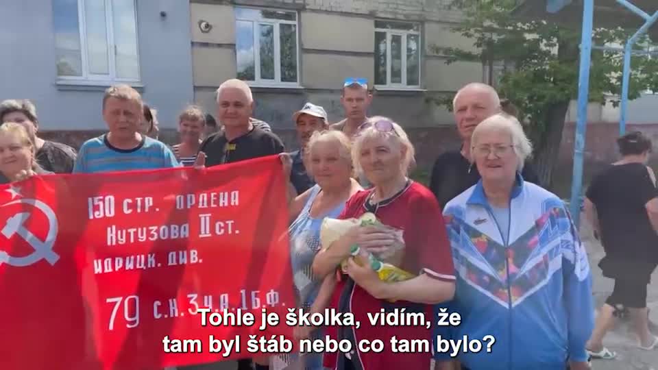 Obyvatelé Lysyčansku vyprávějí, jak je ukrajinští bojovníci strašili a vyhrožovali odplatou