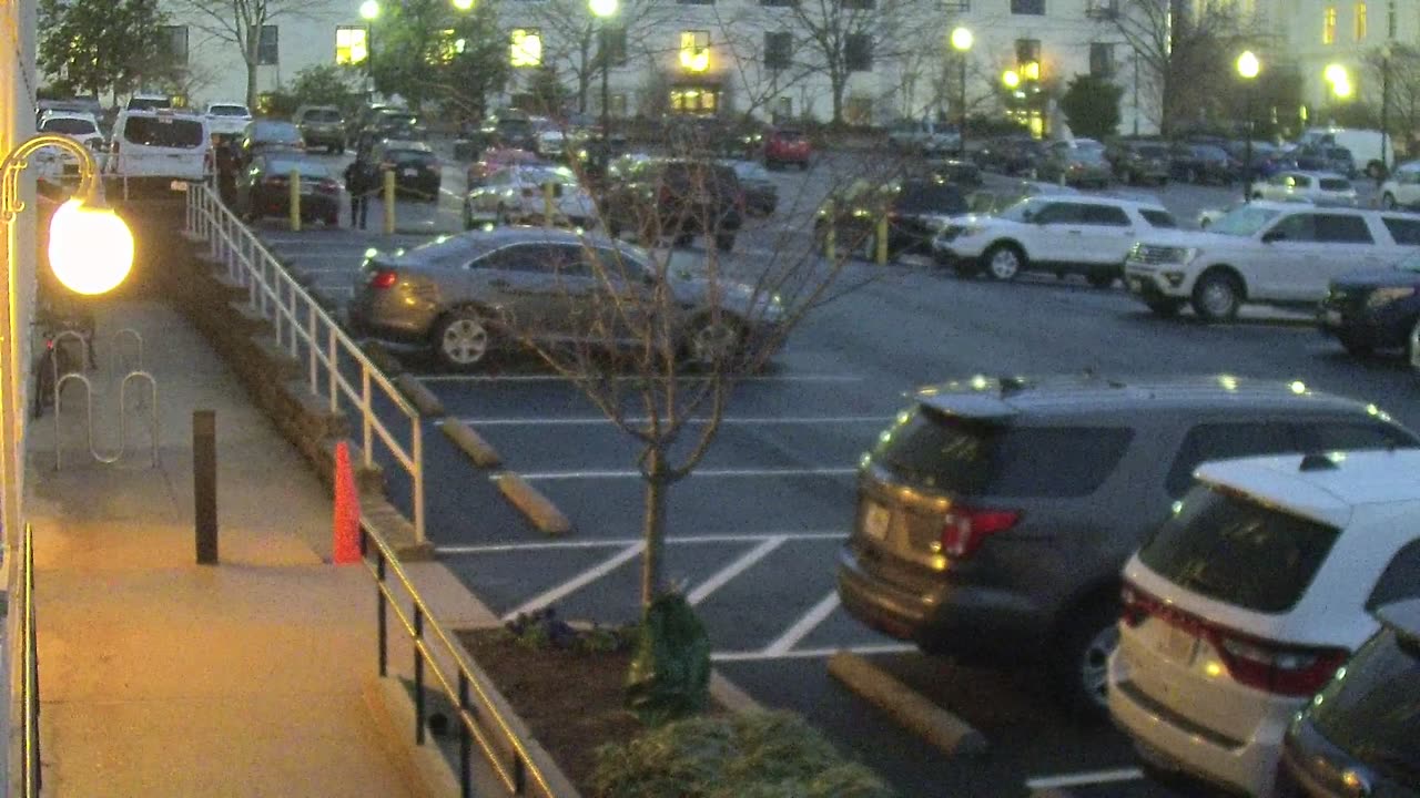 1671HQOB01NorthwestWalkway_2021-01-05_17h16min00s903ms.mp4