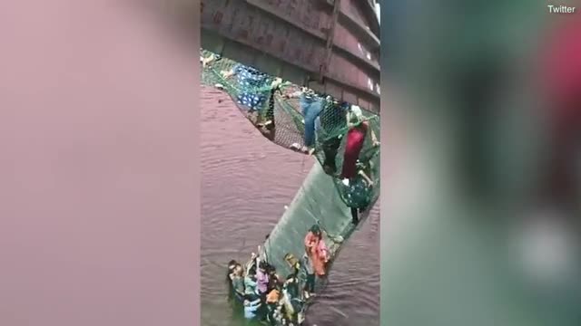 The bridge breakdown in India, 81 dead