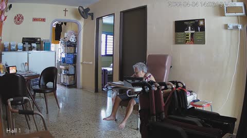 hallfront day n night 20220404