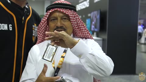 Watch Sheikh Roberto open a pack of Genesis Cards!