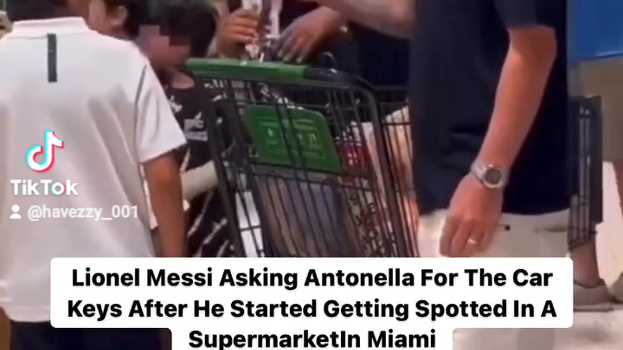 Lionel Messi spotted in a supermarket in Miami