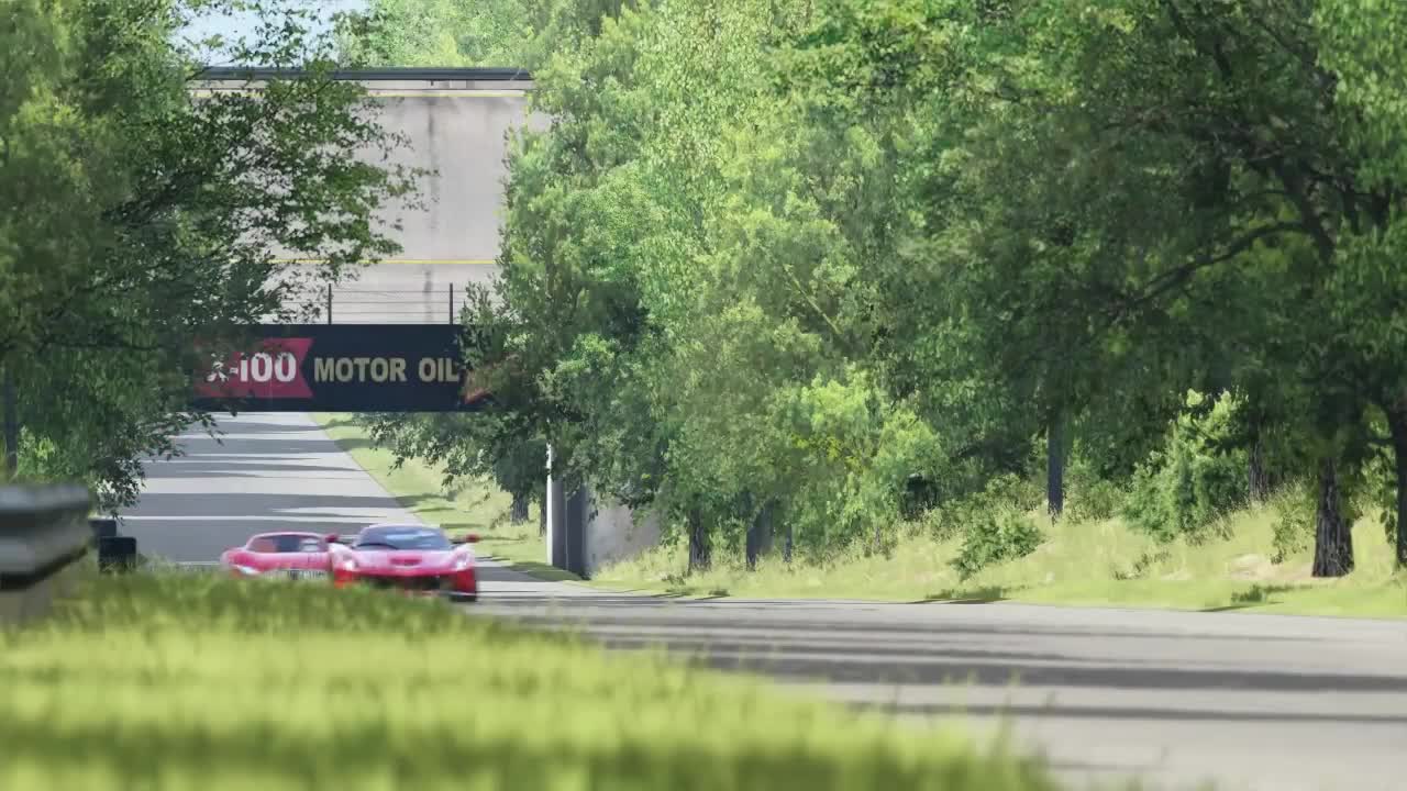 Mercedes-Benz AMG Vision GT vs Ferrari LaFerrari at Monza Full Course-8