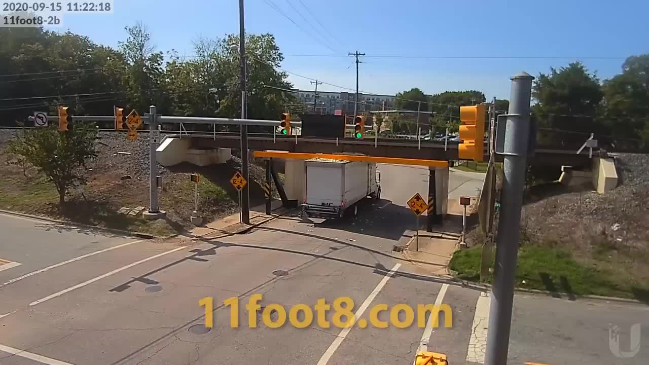 11foot8+8 2020 crash compilation