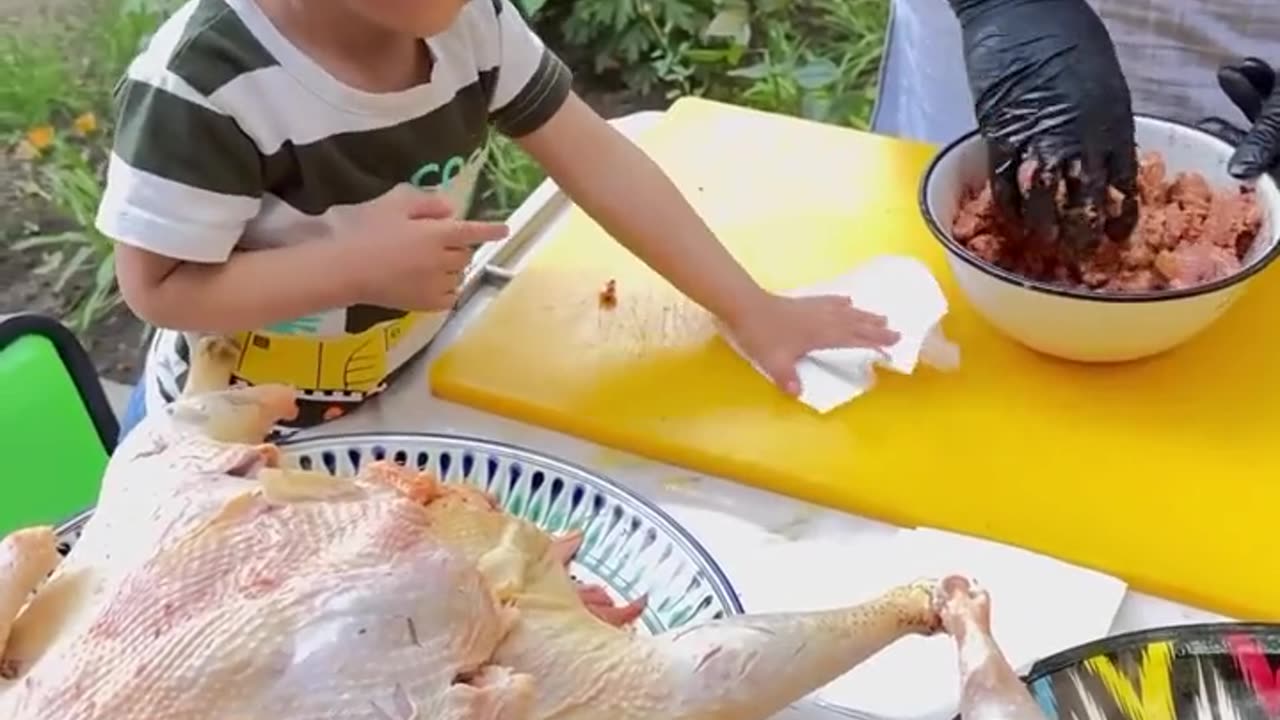 Father and son cooked desi dumpukht thandori chicken