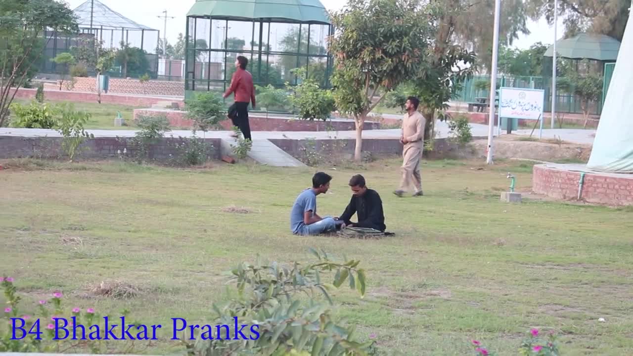 Real Snake Prank Epic Snake Prank part 2 in Pakistan Funny Reactions of People