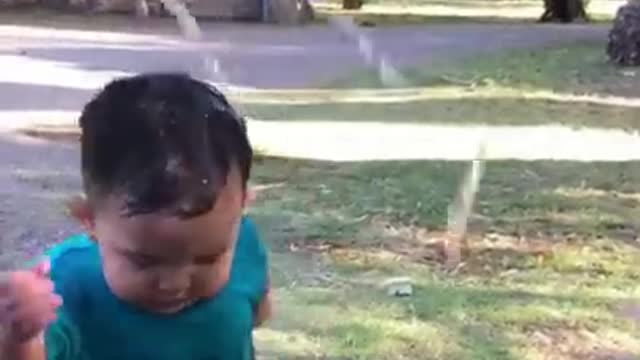 Funny confusing baby ___ cute video 😄✨✨✨