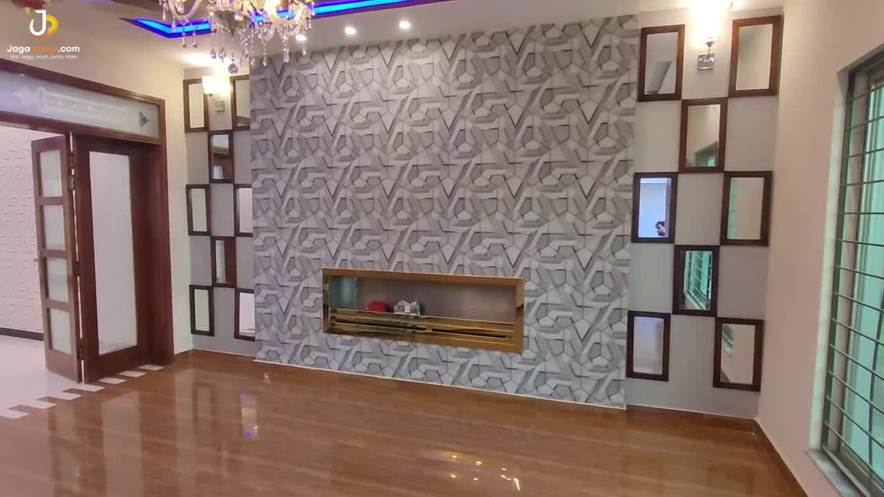 10 Marla Luxurious House For Sale In Bahria Town Lahore