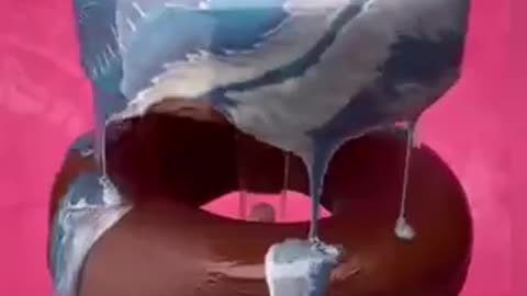 The best cream waterfall for chocolate cake decorating 😋😍