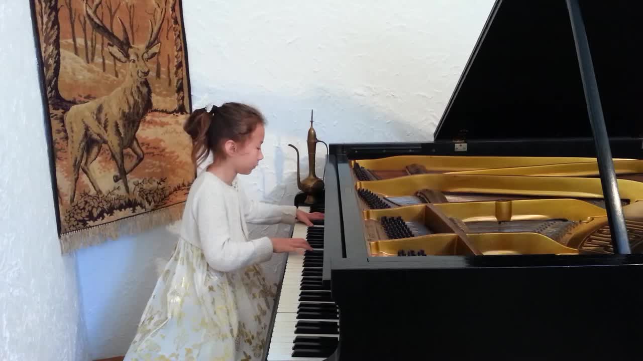 Moonlight Sonata, movement 1 on my 100 year old piano grand, Xuanna at 8 years old.