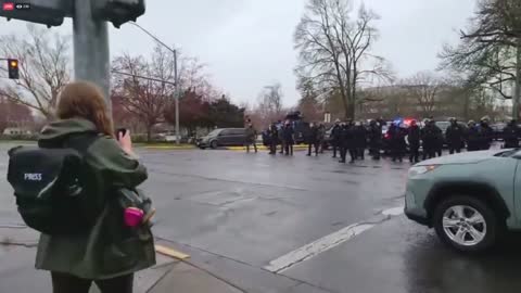 Oregon Antifa Attack Truck with American Flag