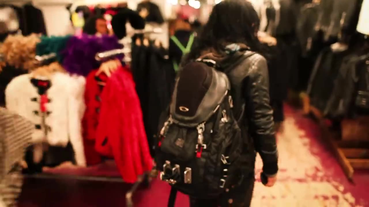 Skrillex - Rock n Roll (Will Take You to the Mountain)