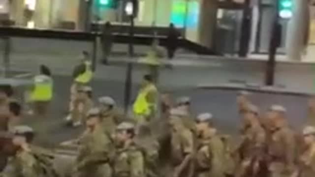 London letzte Nacht ! Etwas passiert in England,...