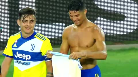 Funny Football Moments That Make You Look Stupid!