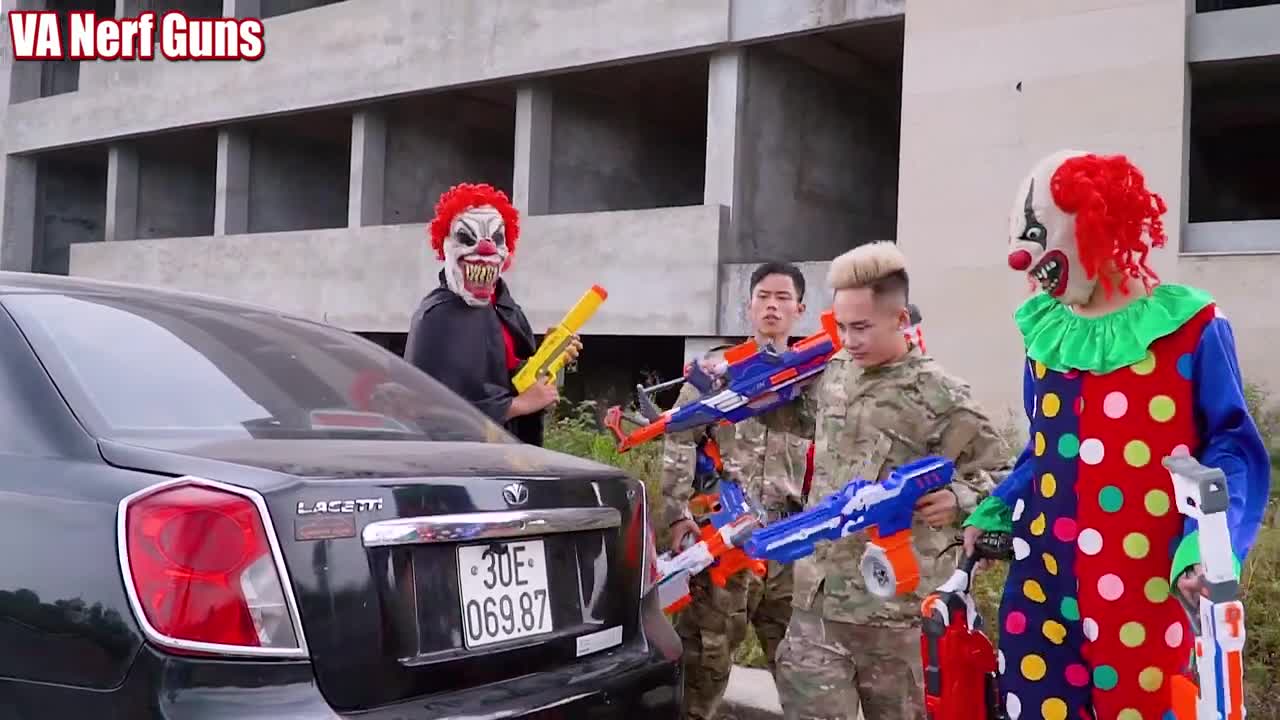 VA Nerf Guns- Team Superheroes X Nerf Gun Fight With Crazy Black Spider​man & Army Monster