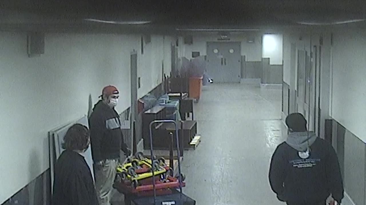 6096RHOBSBLoadingDockHallway_2021-01-06_10h29min28s183ms.mp4