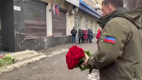 DPR Leader pays tribute to the civilians who died from ballisitic missile (March 2022)