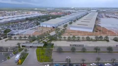 CONSTANTINO BONADUCE - RECORRIDO DRON POR AEROCENTRO PARQUE INDUSTRIAL