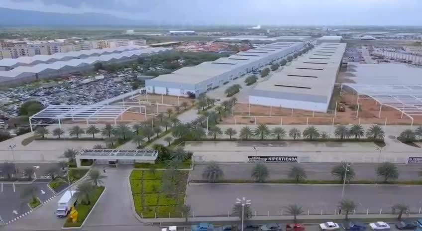 CONSTANTINO BONADUCE - RECORRIDO DRON POR AEROCENTRO PARQUE INDUSTRIAL