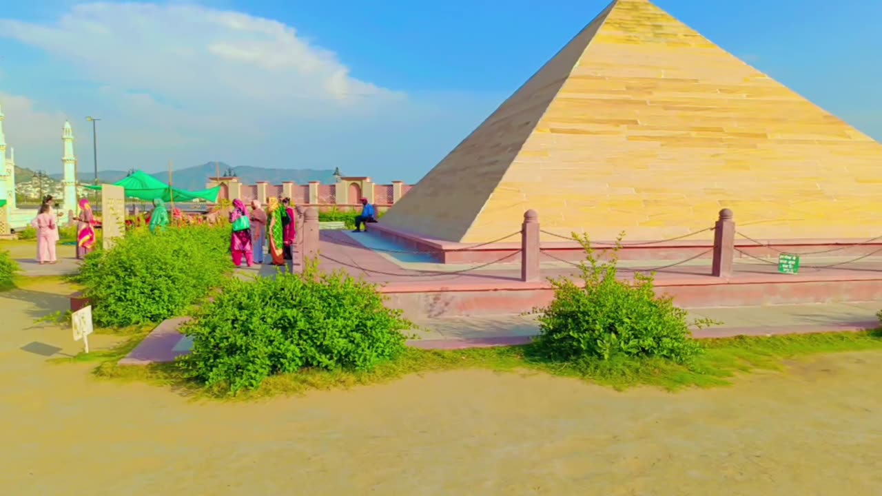 Seven wonders park Ajmer India tourist palace