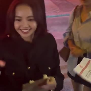 THE MAIN EVENT, THE STAR OF THE NIGHT, OUR VERY TALENTED LISA, greeting fans and signing autographs