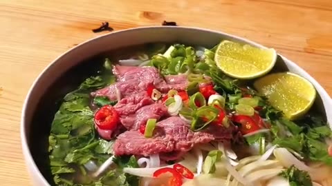 Rating Popular Dishes | Pho From Vietnam _ Easy for Students