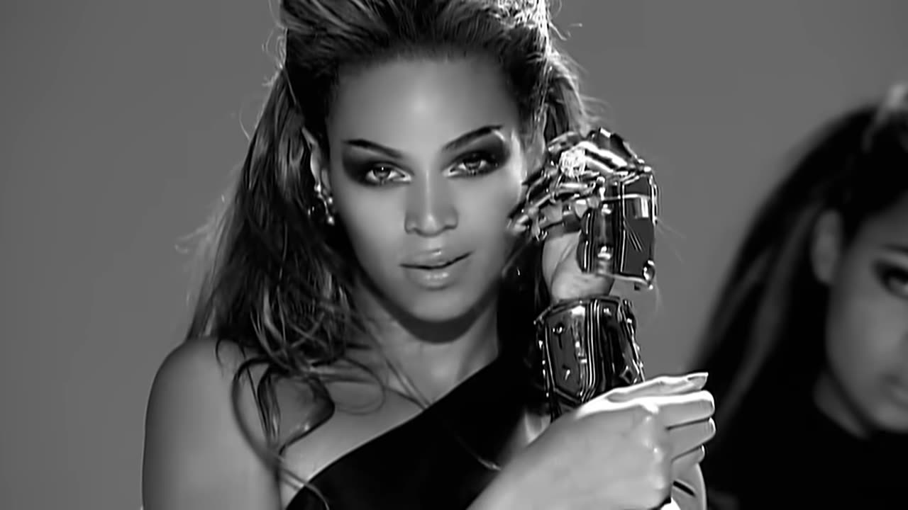 Beyoncé - Single Ladies (Put a Ring on It) (Video Version)