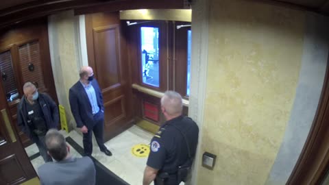 0181USCH01SouthDoorVestibule_2021-01-06_16h00min01s887ms.mp4