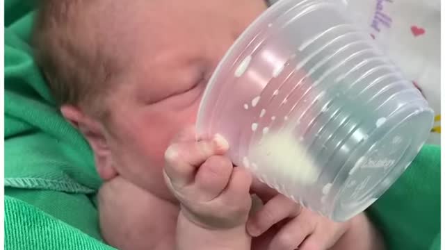 The most independent 2 days old baby