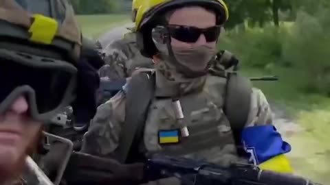 Russo-Ukrainian Rebels Drive through Belgorod Out in the Open