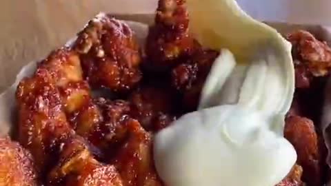 WINGS & CHEESE